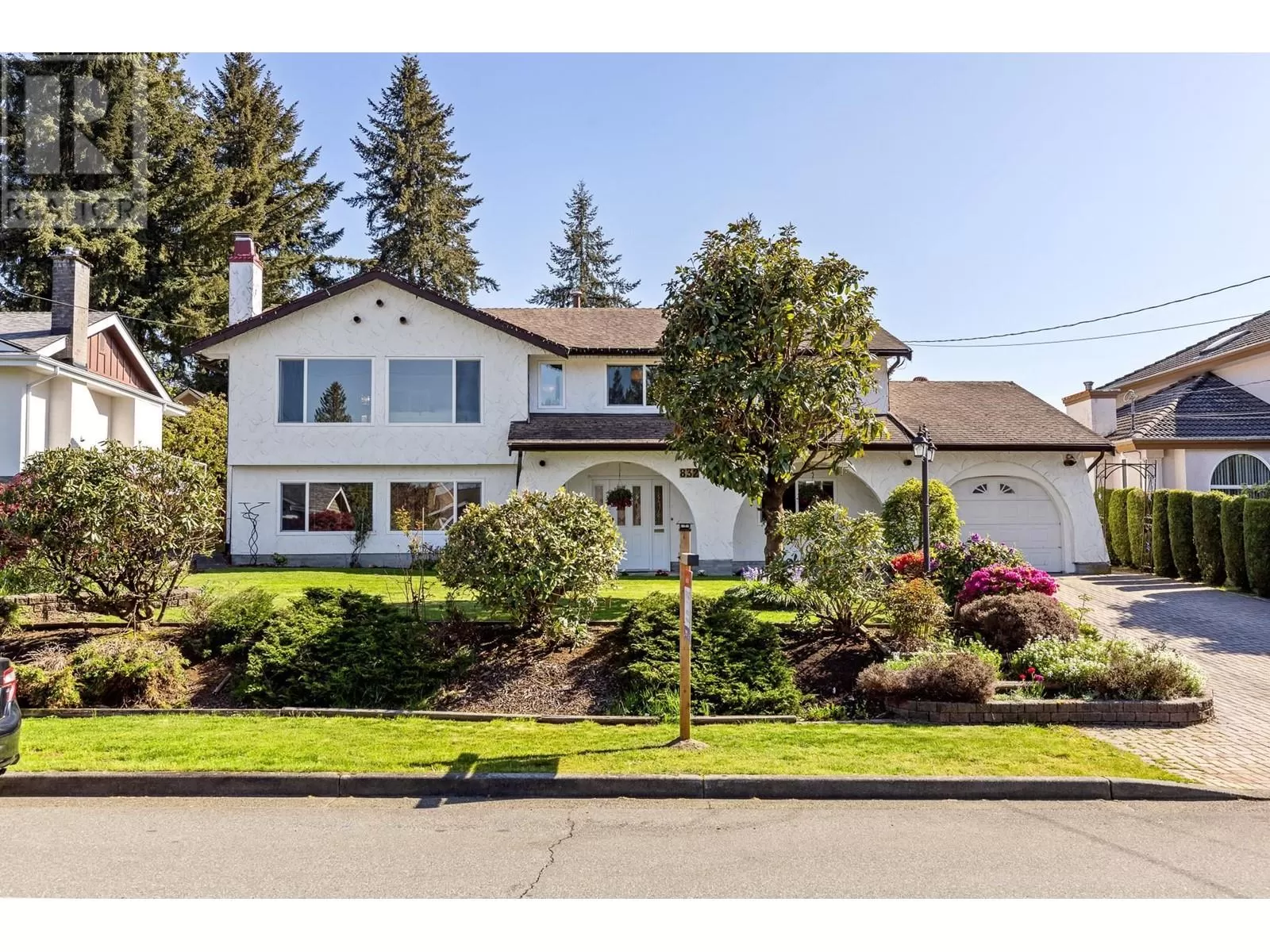House for rent: 832 Runnymede Avenue, Coquitlam, British Columbia V3J 2V2