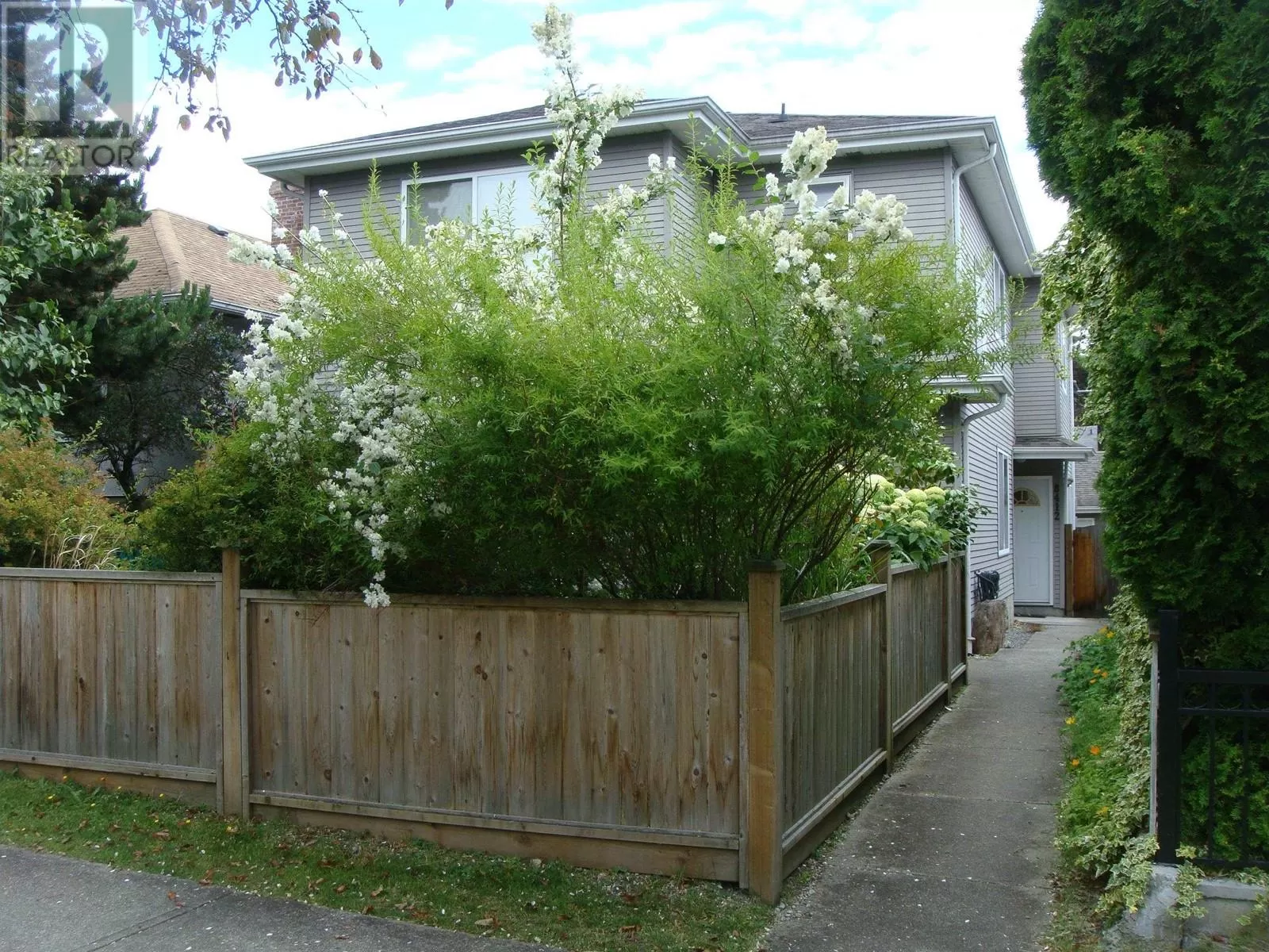 Duplex for rent: 8412 Fremlin Street, Vancouver, British Columbia V6P 3X2
