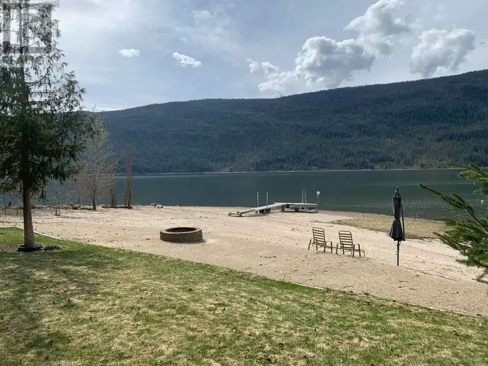 Other for rent: 8558 Hwy 97a, Mara, British Columbia V0E 2K0