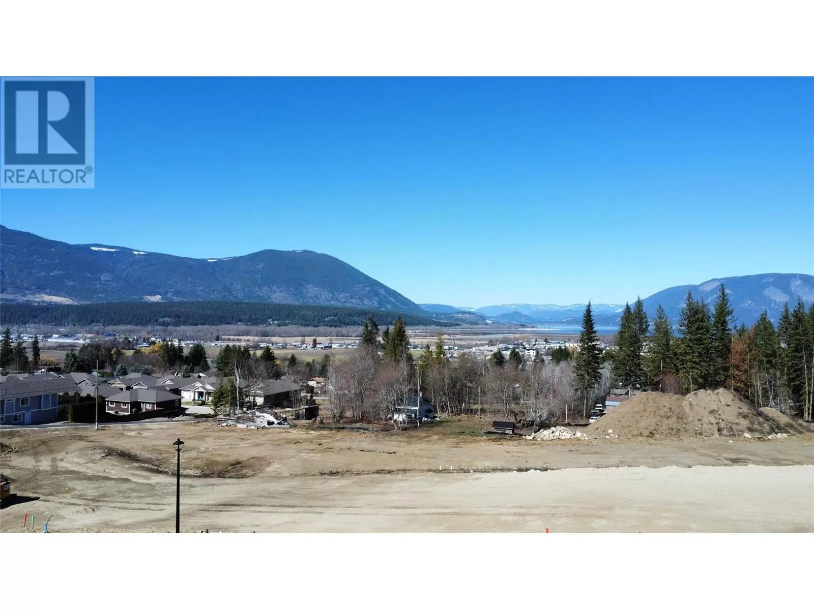 Other for rent: 860 25 Avenue Sw, Salmon Arm, British Columbia V1E 4M2