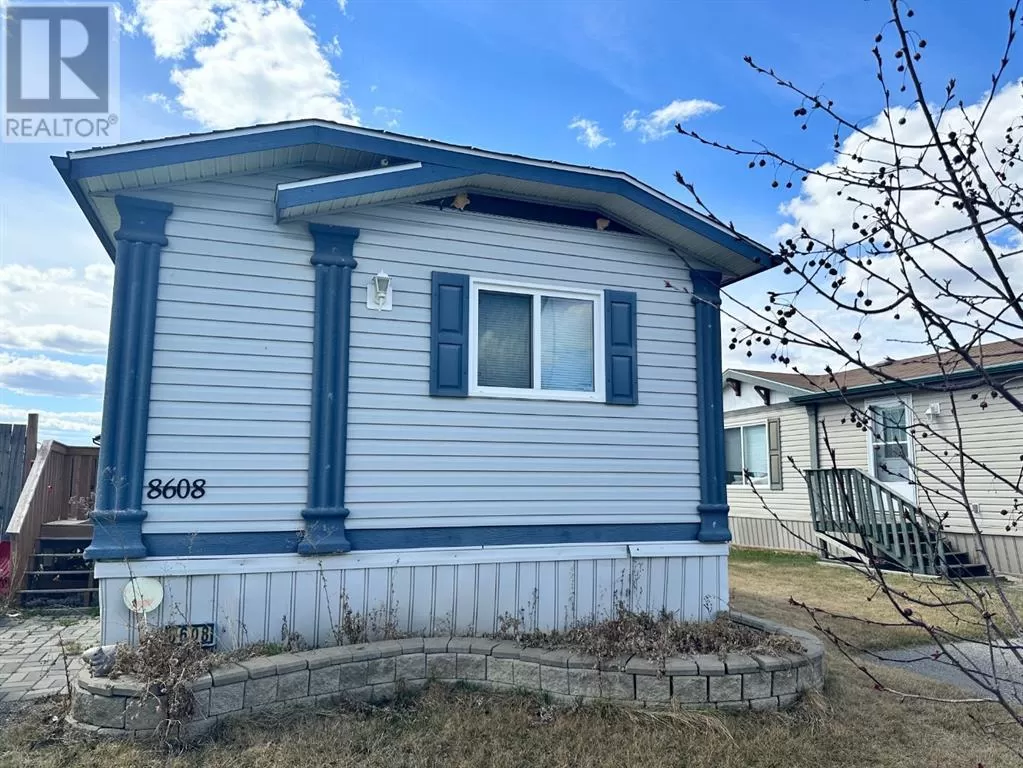 Manufactured Home/Mobile for rent: 8608 89 Street, Grande Prairie, Alberta T8X 1V7