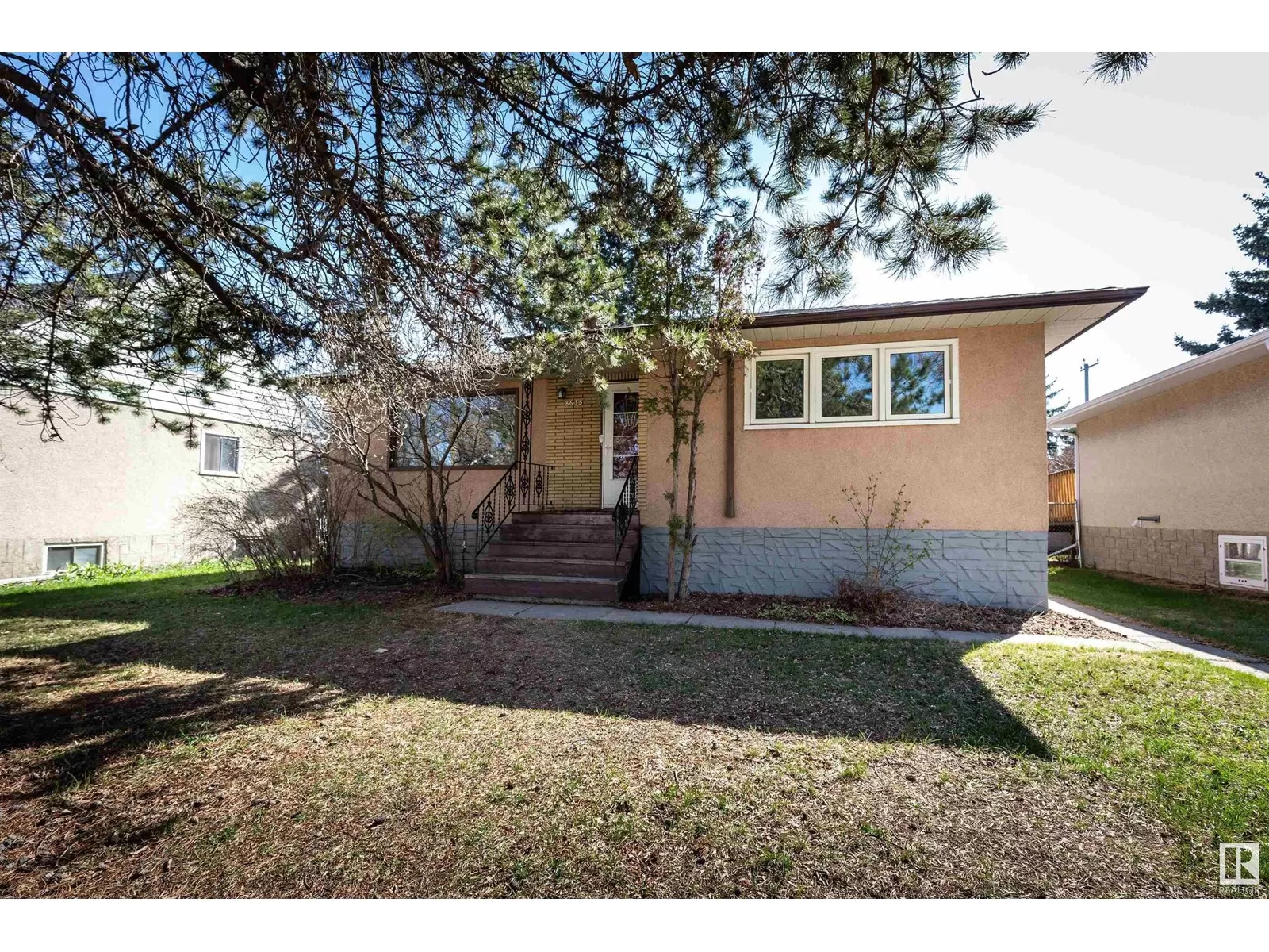 House for rent: 8635 76 St Nw, Edmonton, Alberta T6C 2K1