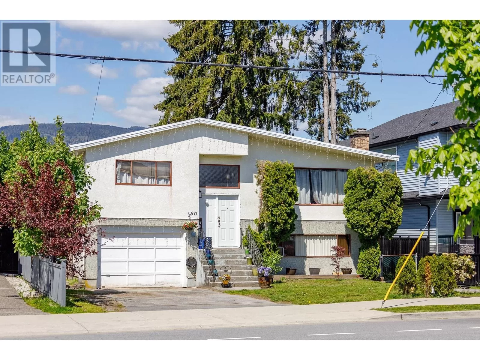 House for rent: 871 Prairie Avenue, Port Coquitlam, British Columbia V3B 1R9