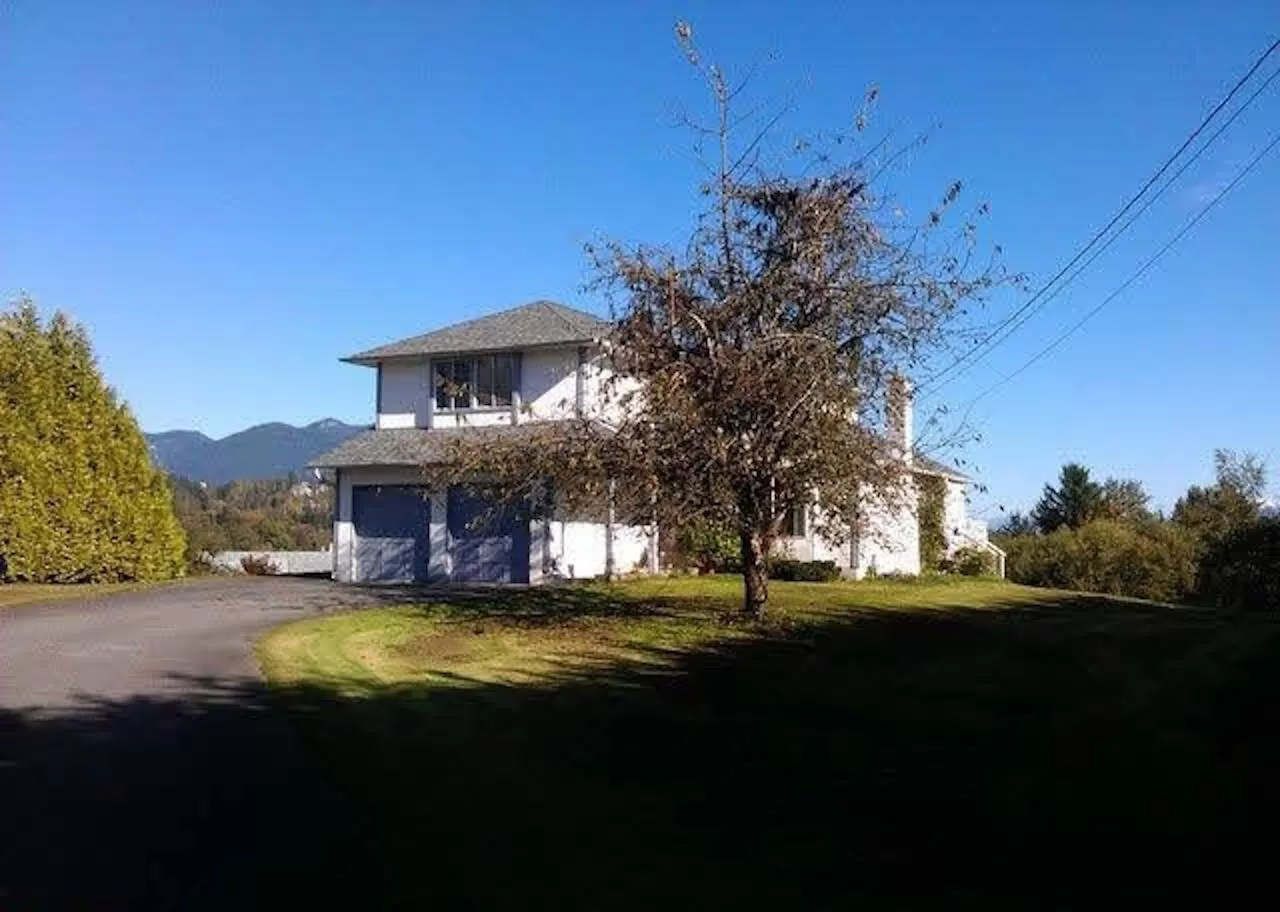 House for rent: 8770 Goundrey Street, Mission, British Columbia V2V 6Y5