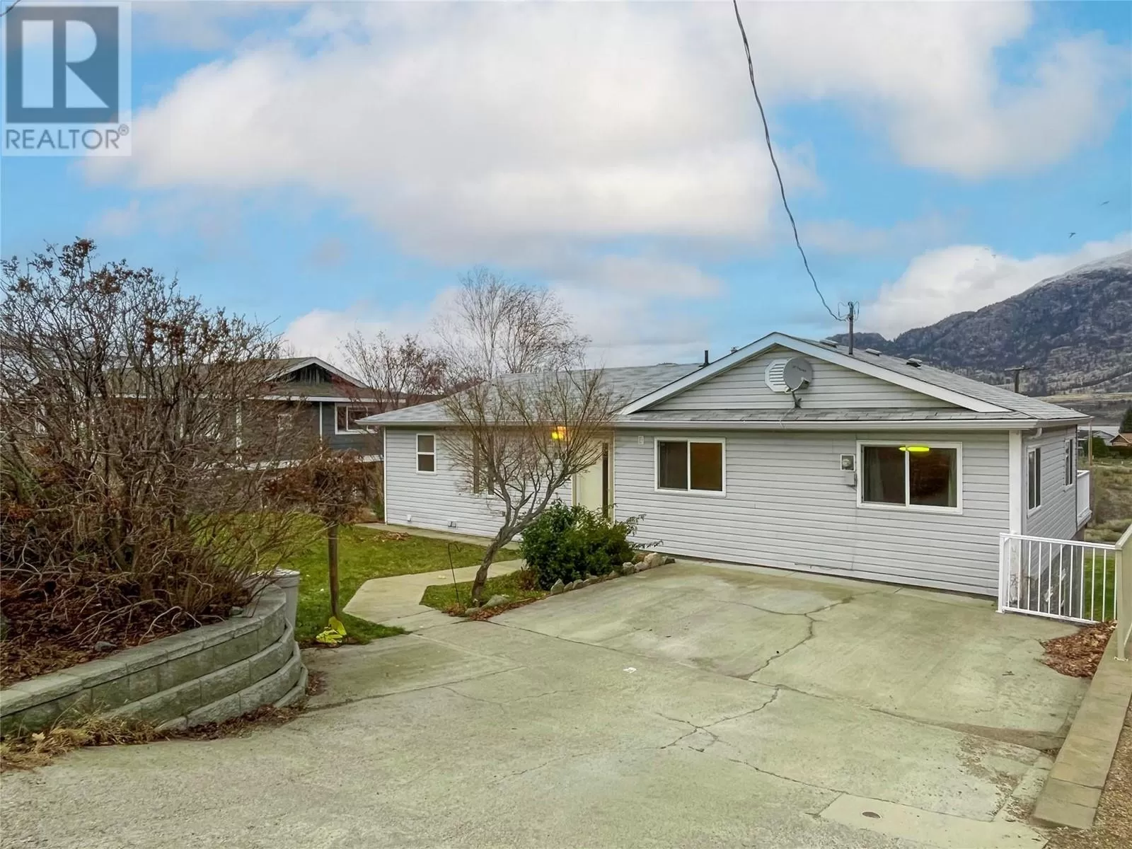 House for rent: 8803 Gala Crescent, Osoyoos, British Columbia V0H 1V2