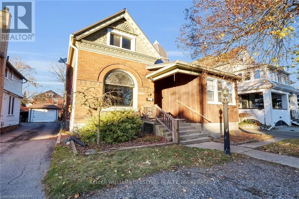 House for rent: 89 Gladstone Avenue, St. Thomas, Ontario N5R 2L9
