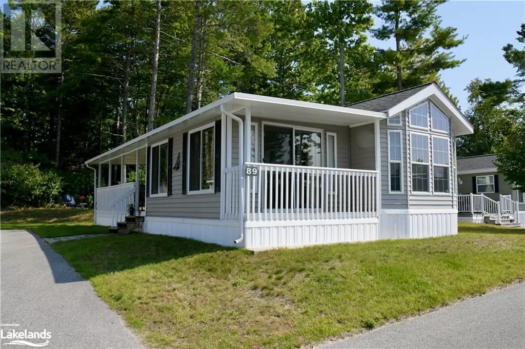 Mobile Home for rent: 89 Madawaska Trail, Wasaga Beach, Ontario L9Z 1X7