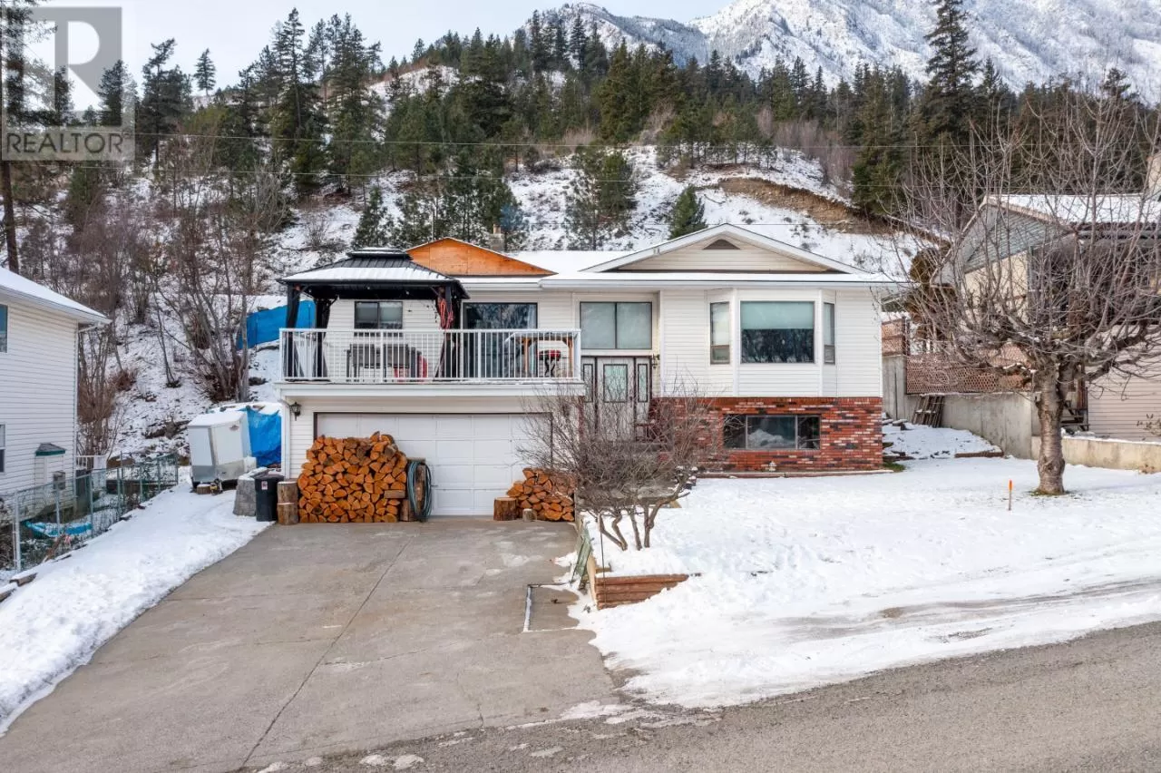 House for rent: 890 Eagleson Cres, Lillooet, British Columbia V0K 1V0