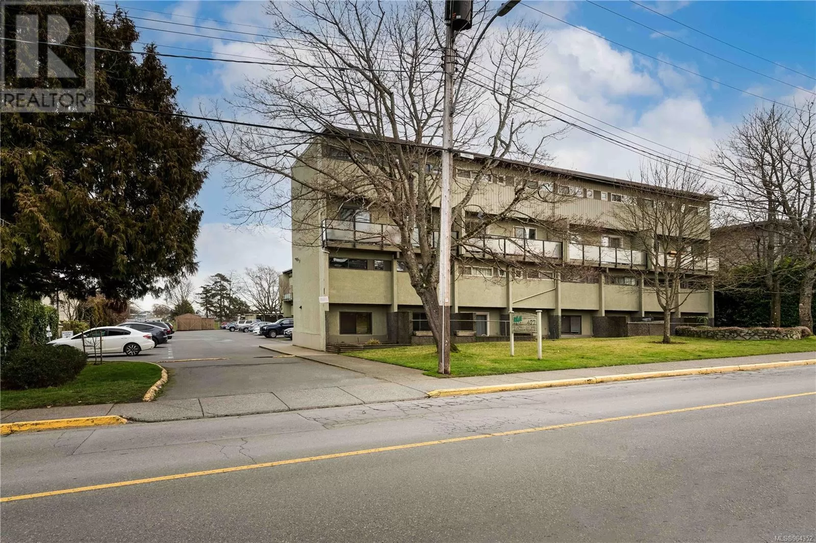 Apartment for rent: 9 477 Lampson St, Esquimalt, British Columbia V9A 5Z4