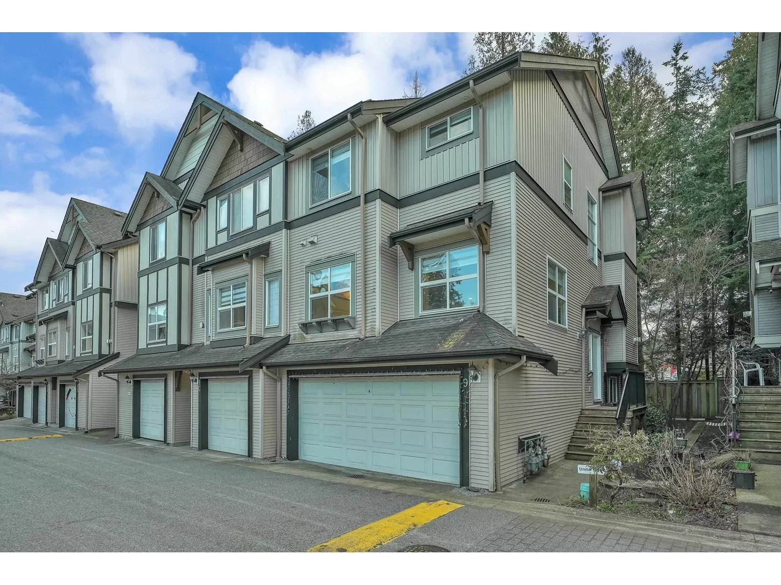 Row / Townhouse for rent: 9 6366 126 Street, Surrey, British Columbia V3X 1T9