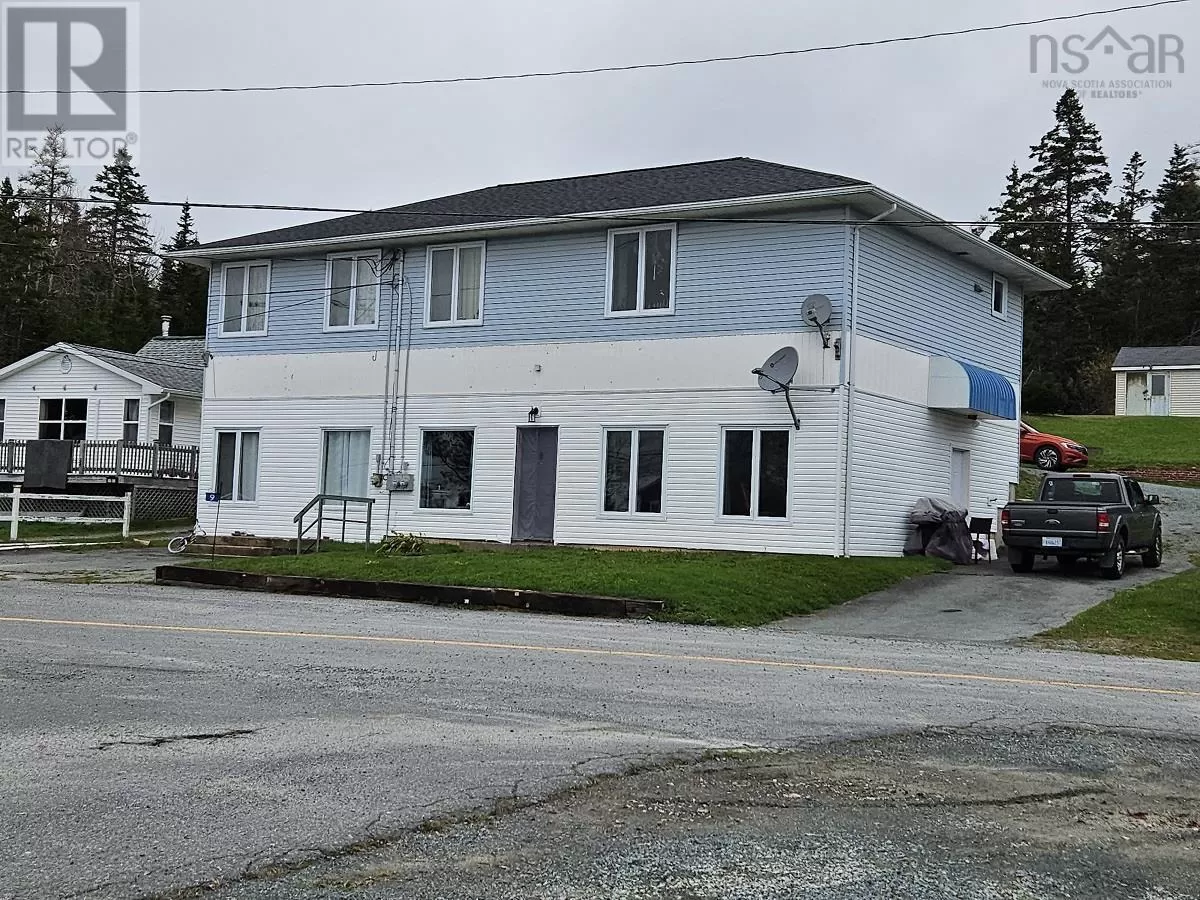 Triplex for rent: 9 Harbourview Inn Loop, Salmon River Bridge, Nova Scotia B0J 1P0