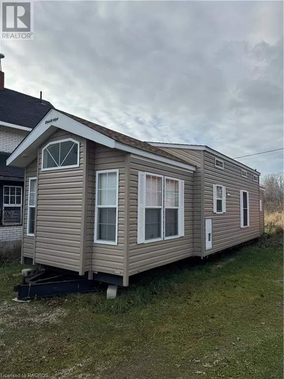 Mobile Home for rent: 9 Tamarac Rd Road, Northern Bruce Peninsula, Ontario N0H 1W0