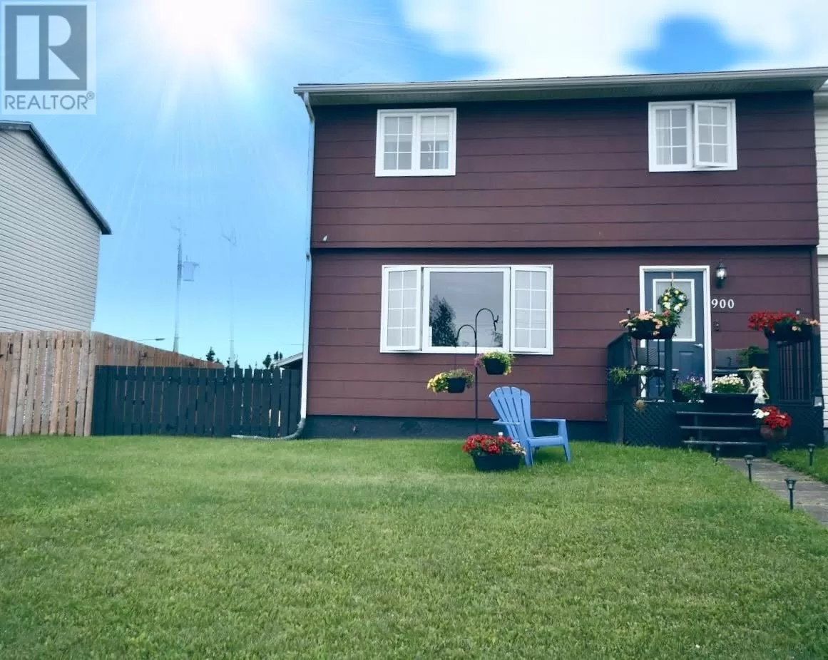 House for rent: 900 Tamarack Drive, Labrador City, Newfoundland & Labrador A2V 2V6