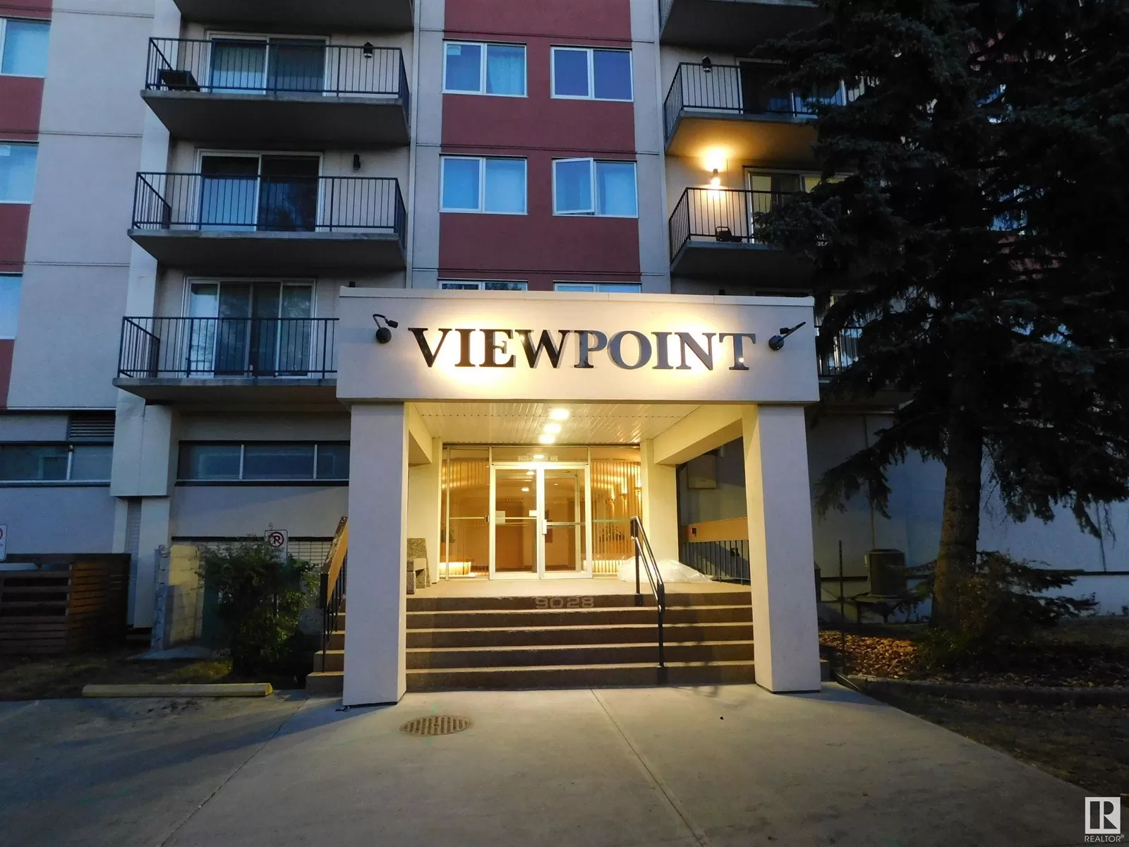 Apartment for rent: #904 9028 Jasper Av Nw, Edmonton, Alberta T5H 3Y2