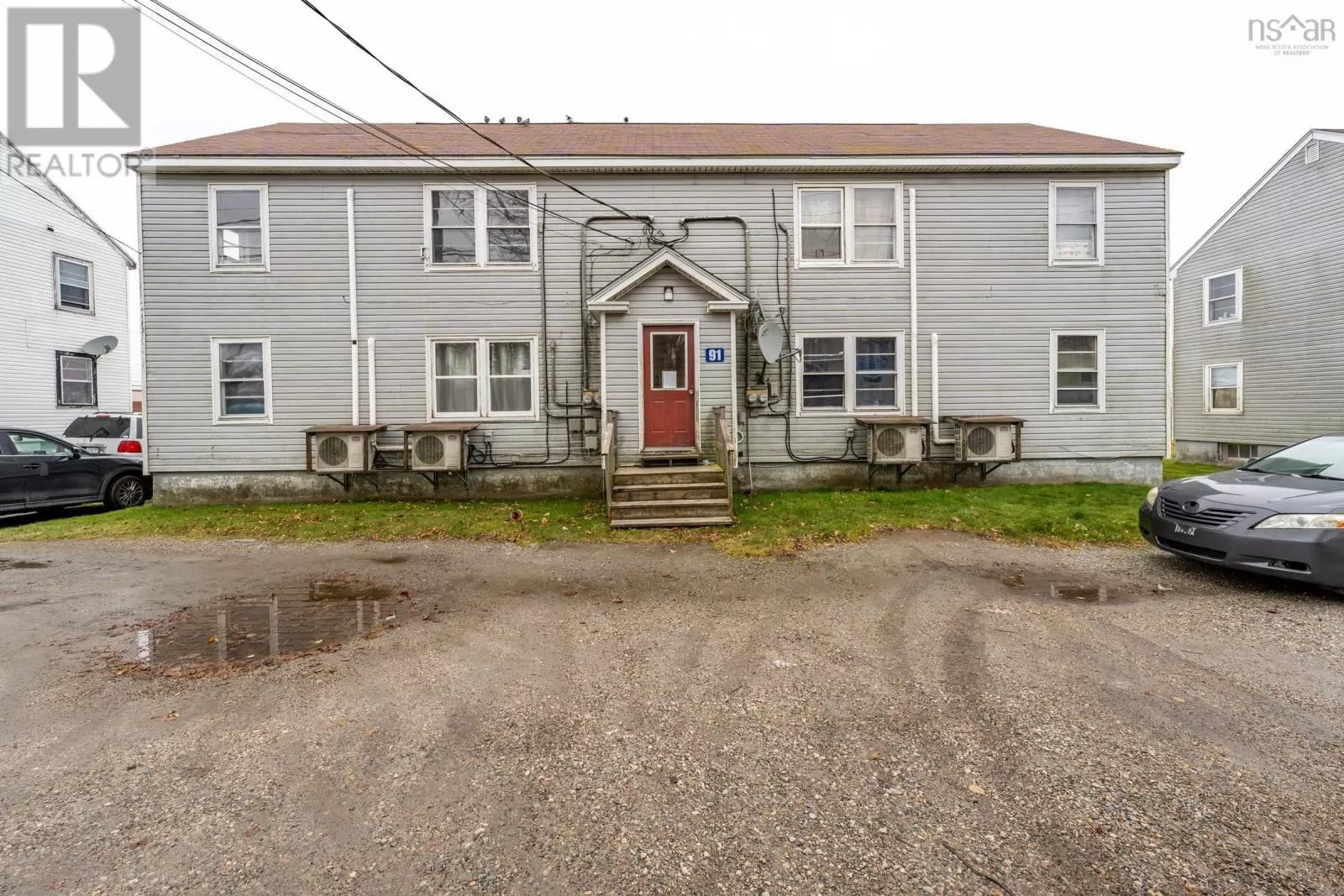 Fourplex for rent: 91 Pleasant Street, Yarmouth, Nova Scotia B5A 2J3