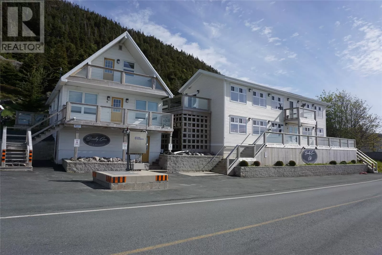 House for rent: 9-11 Beachy Cove Road, Portugal Cove, Newfoundland & Labrador A1M 2H1