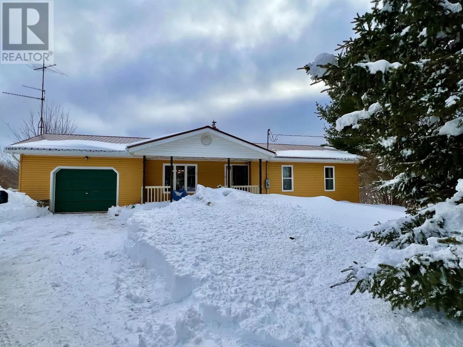 House for rent: 914 Three Brooks Road, Central Caribou, Nova Scotia B0K 1H0