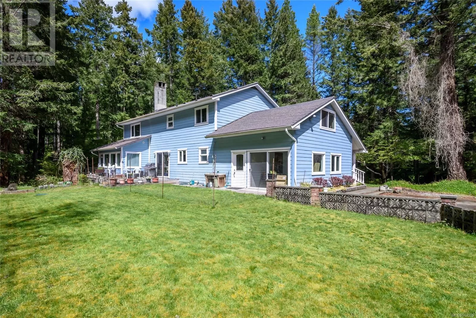 House for rent: 923 Sand Pines Dr, Comox, British Columbia V9M 3V3
