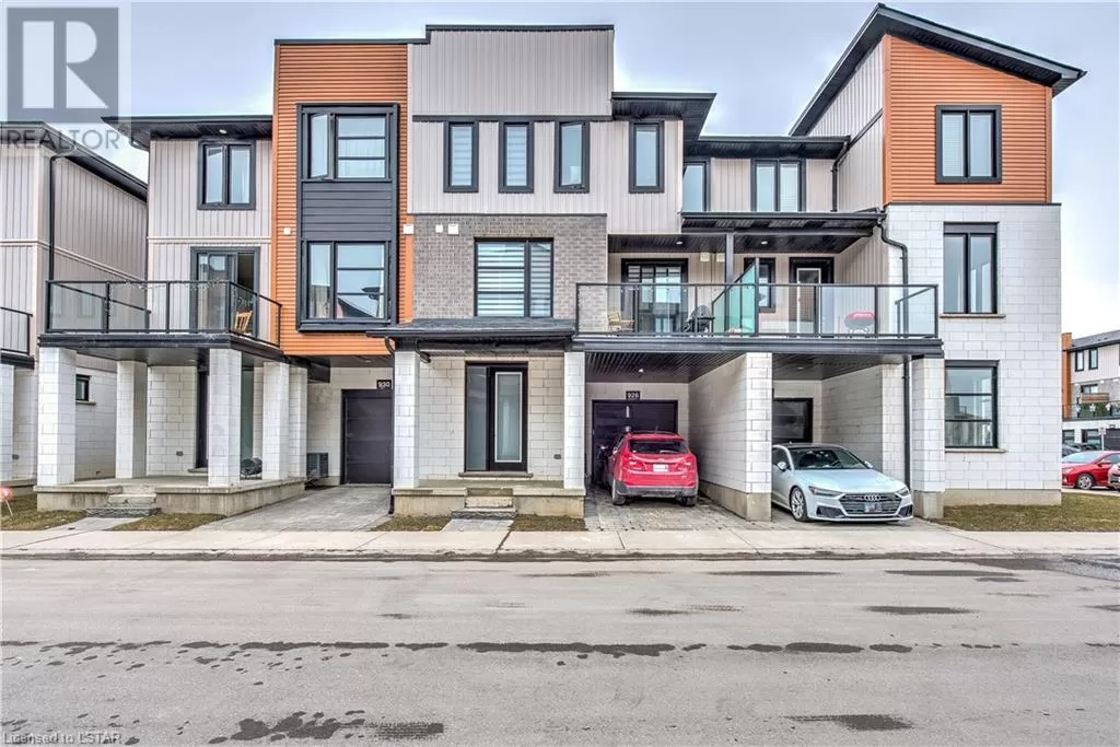 Row / Townhouse for rent: 926 Battery Park, London, Ontario N6H 5J9