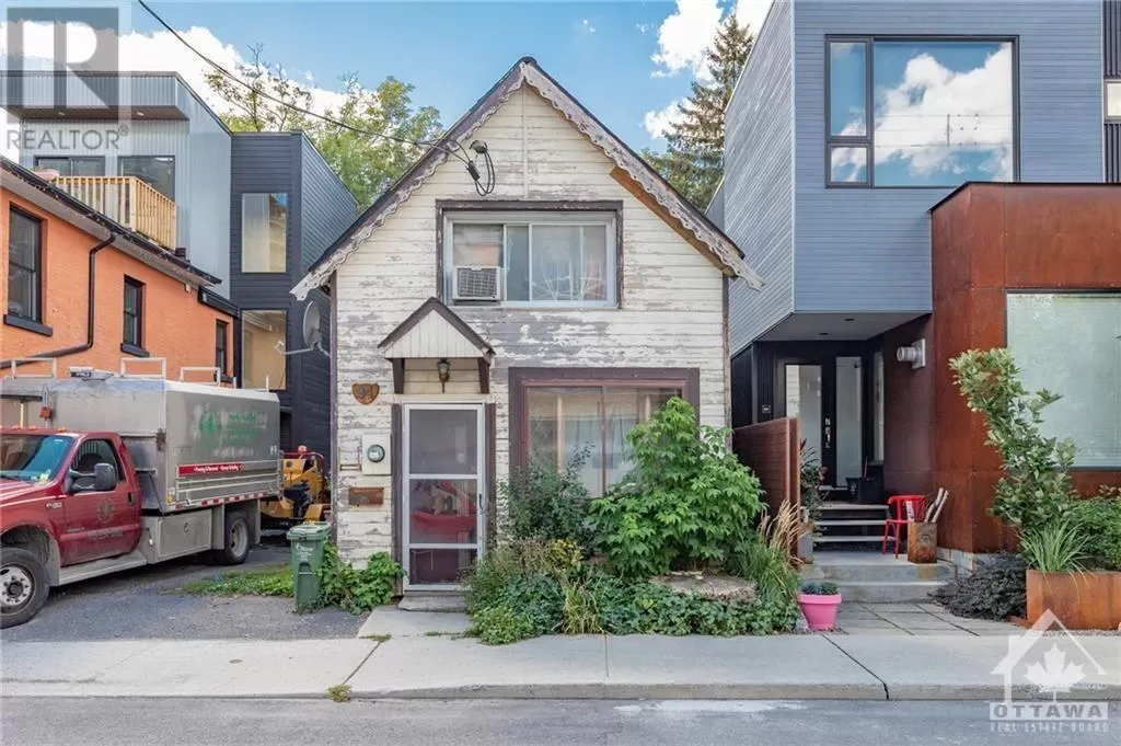 House for rent: 94 Merton Street, Ottawa, Ontario K1Y 1V7