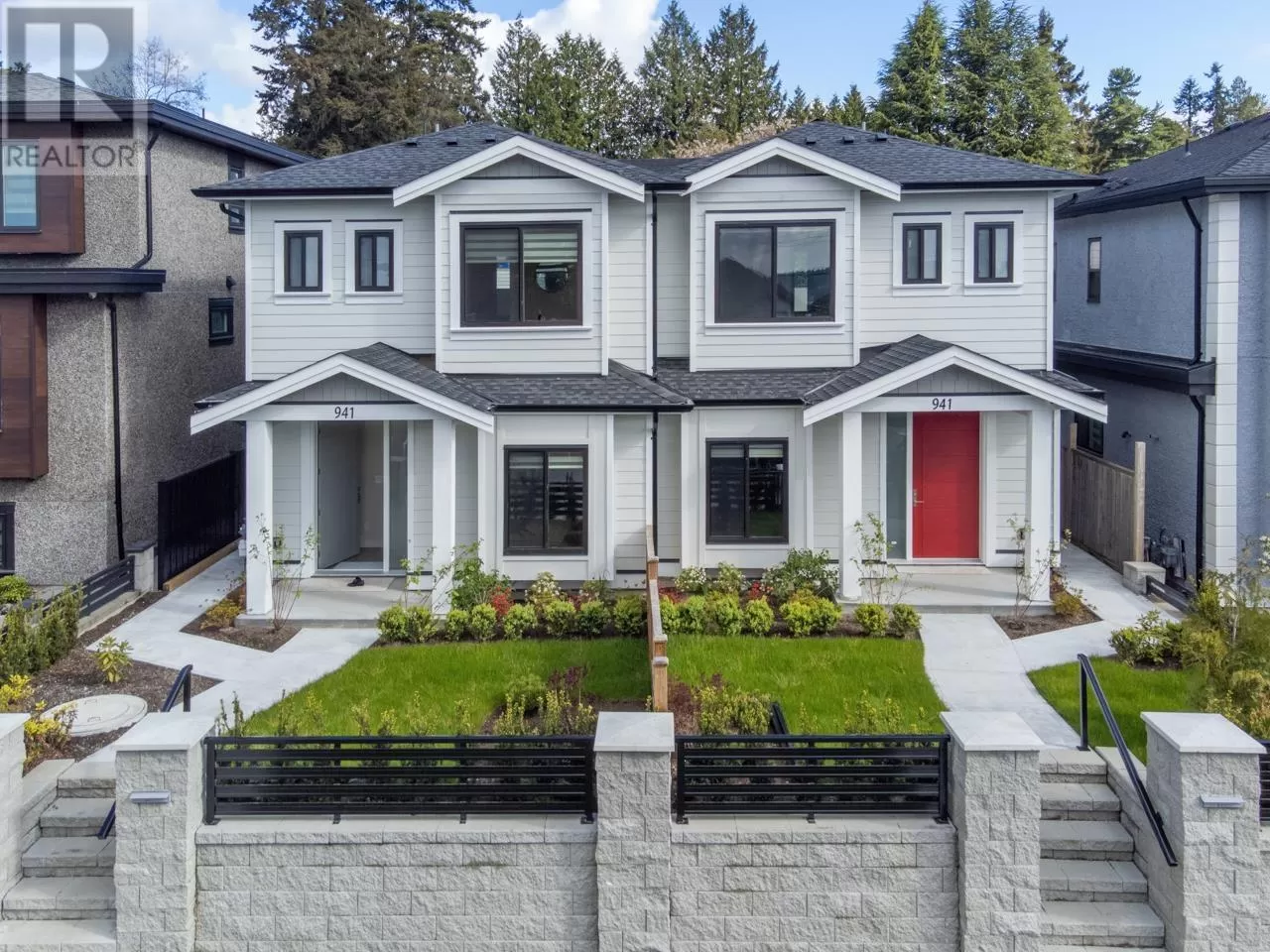 Duplex for rent: 941a Walls Avenue, Coquitlam, British Columbia V3K 2T2