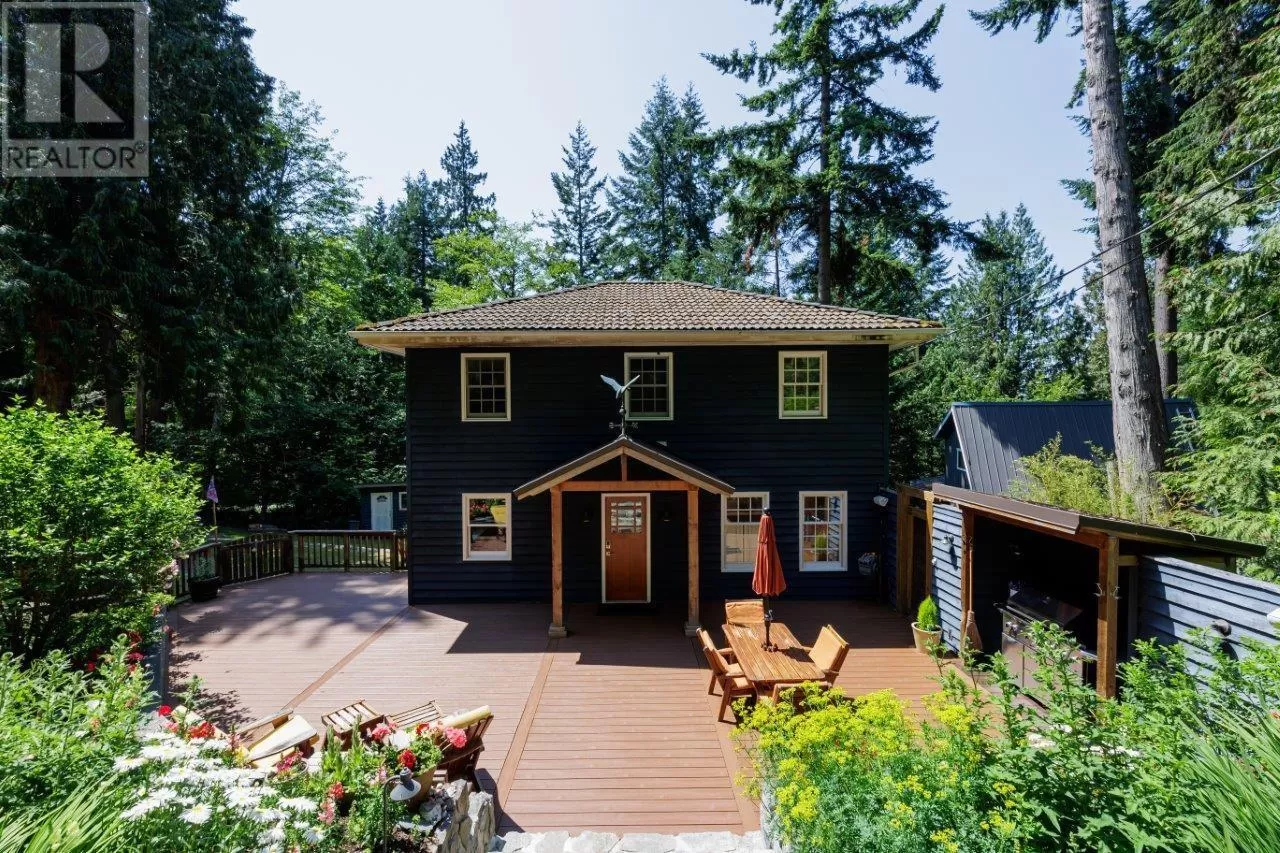 House for rent: 944 Windjammer Road, Bowen Island, British Columbia V0N 1G2