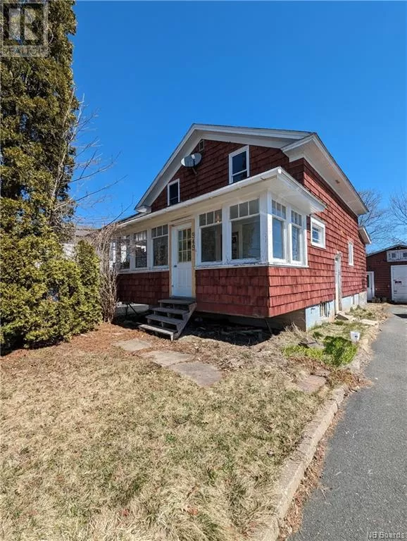 House for rent: 949 Riverside, Bathurst, New Brunswick E2A 2M9