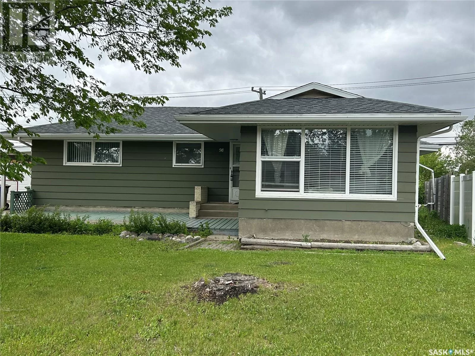 House for rent: 98 Millar Crescent, Regina, Saskatchewan S4S 1N4