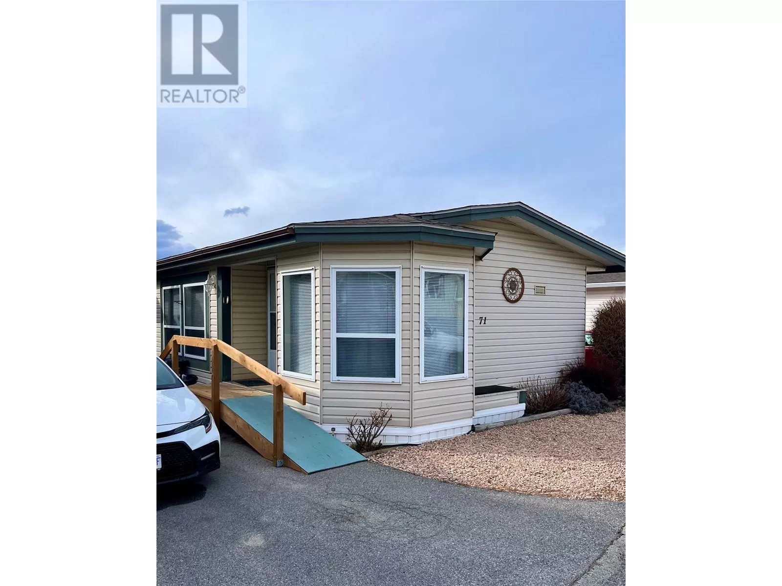 Manufactured Home for rent: 98 Okanagan Ave Street E Unit# 71, Penticton, British Columbia V2A 3J5