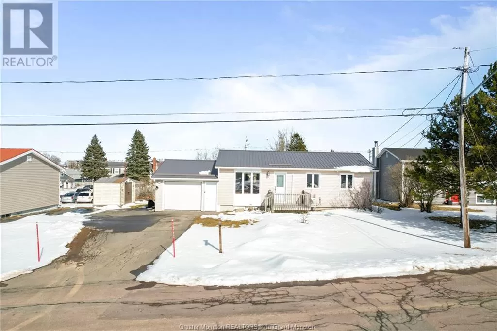House for rent: 98 Winter St, Shediac, New Brunswick E4P 2Y2