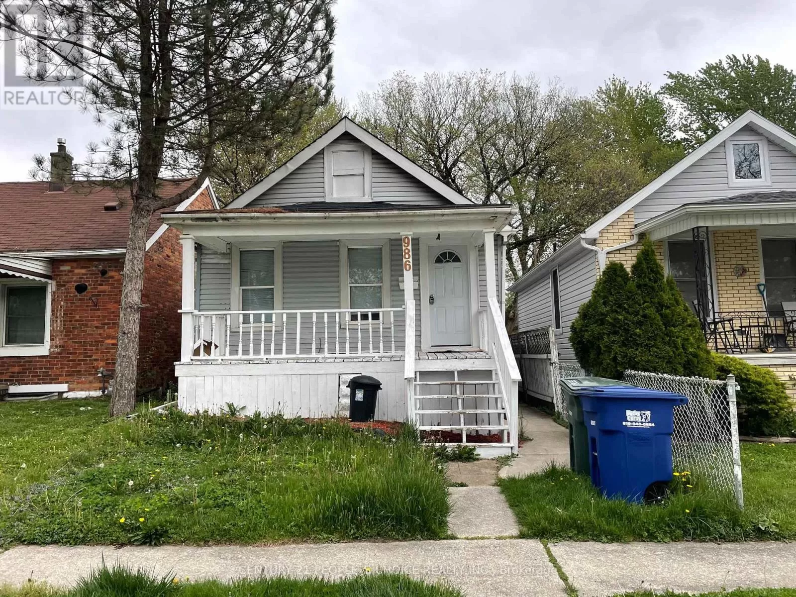 House for rent: 986 Bridge Avenue, Windsor, Ontario N9B 2N1