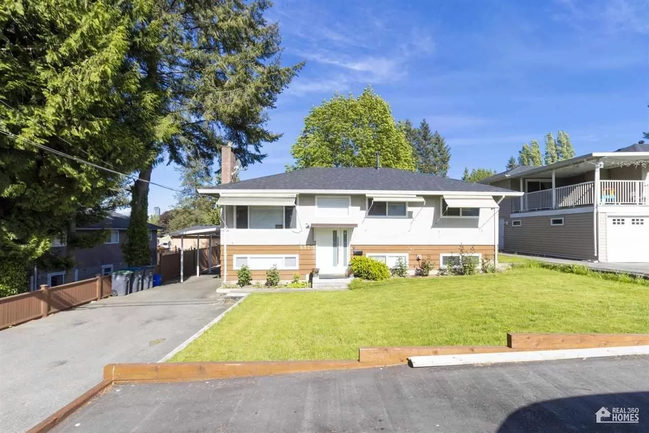 House for rent: 9870 124 Street, Surrey, British Columbia V3V 4S8