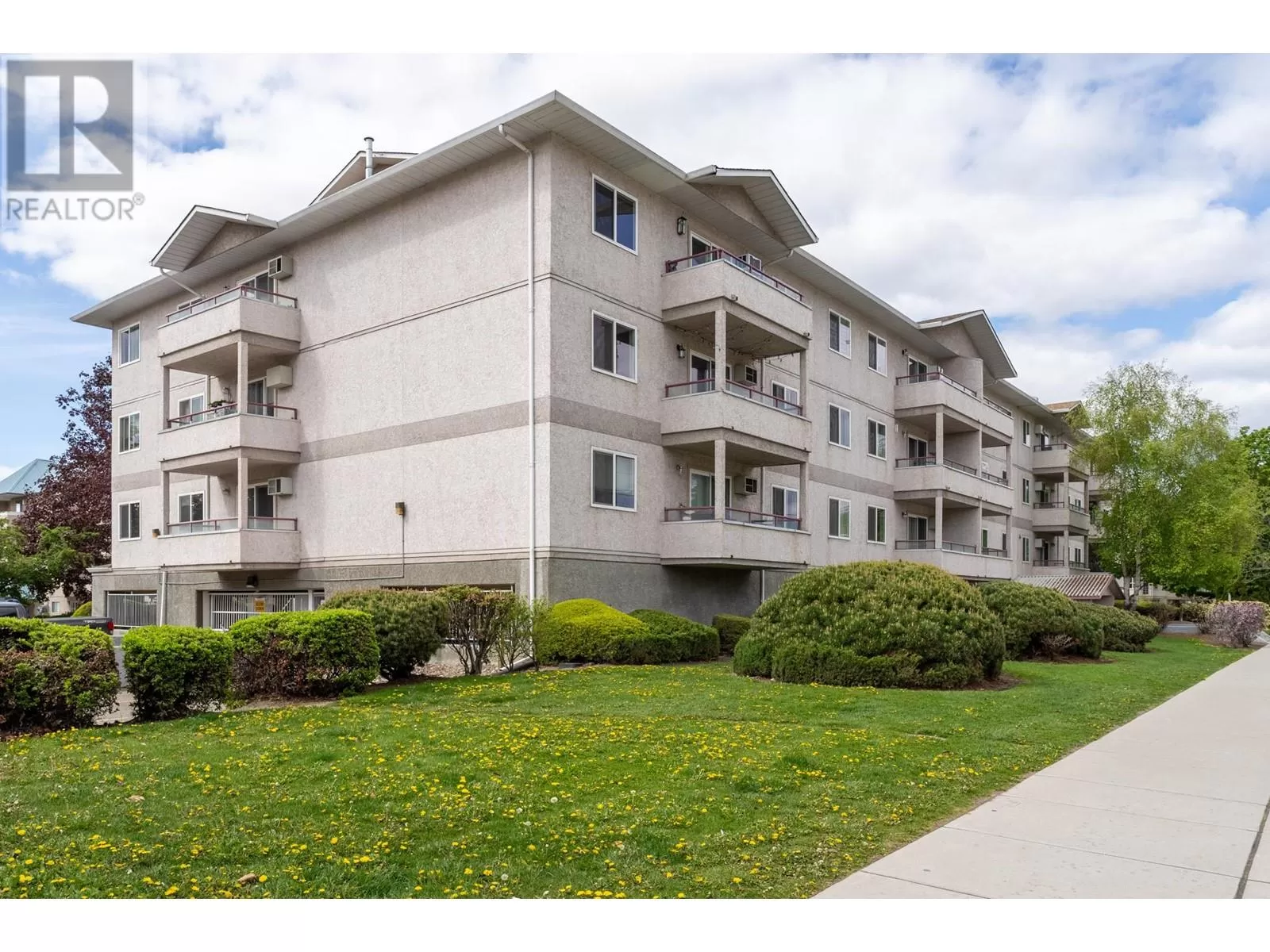 Apartment for rent: 993 Klo Road Unit# 309, Kelowna, British Columbia V1Y 9L2