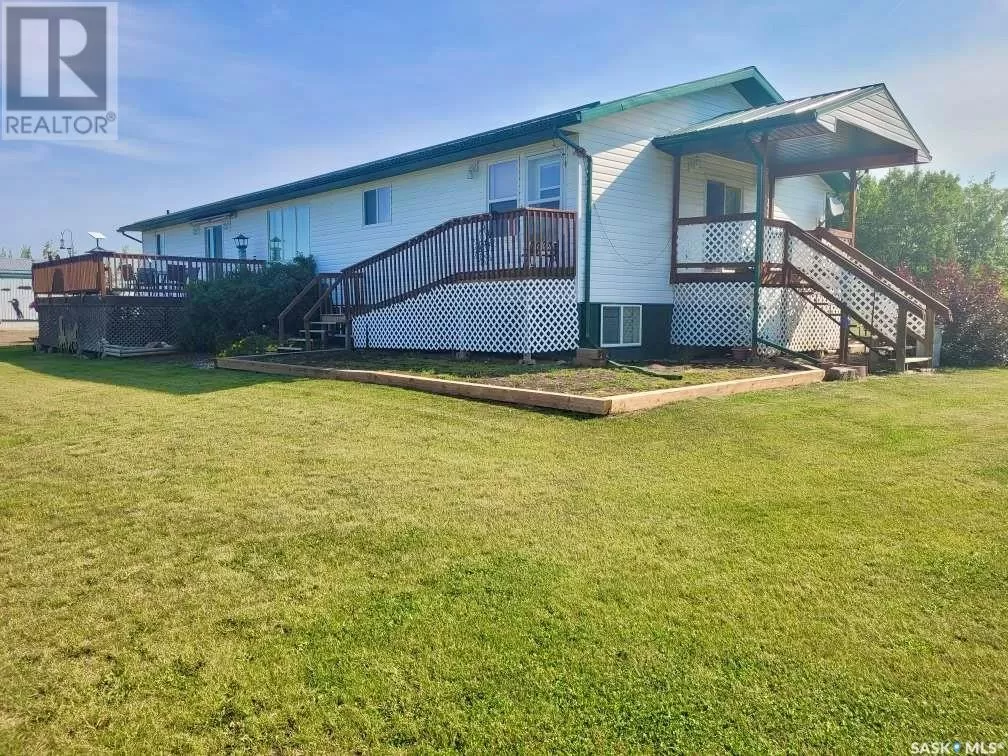 House for rent: 9km West Of Makwa, Loon Lake Rm No. 561, Saskatchewan S0M 1L0