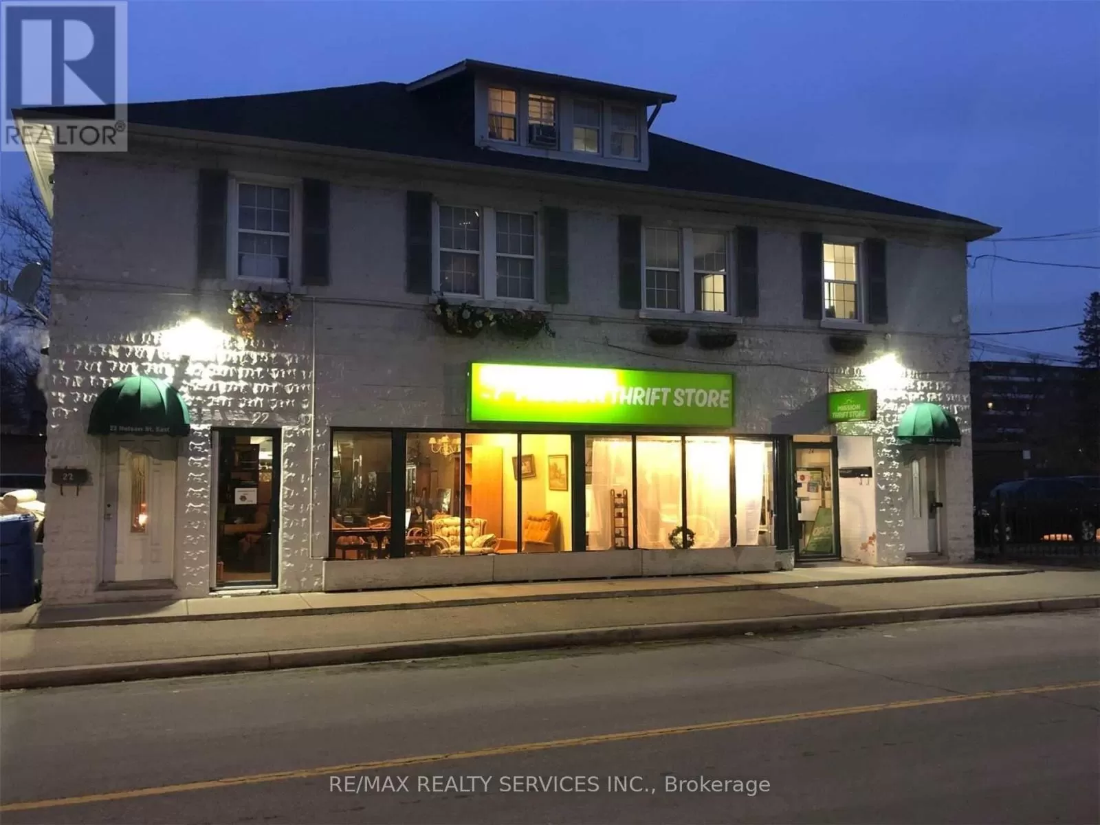 Other for rent: A - 22 Nelson Street E, Brampton, Ontario L6V 1C9