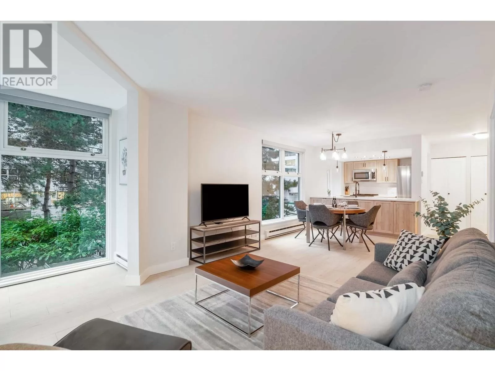 Apartment for rent: B201 1331 Homer Street, Vancouver, British Columbia V6B 5M5