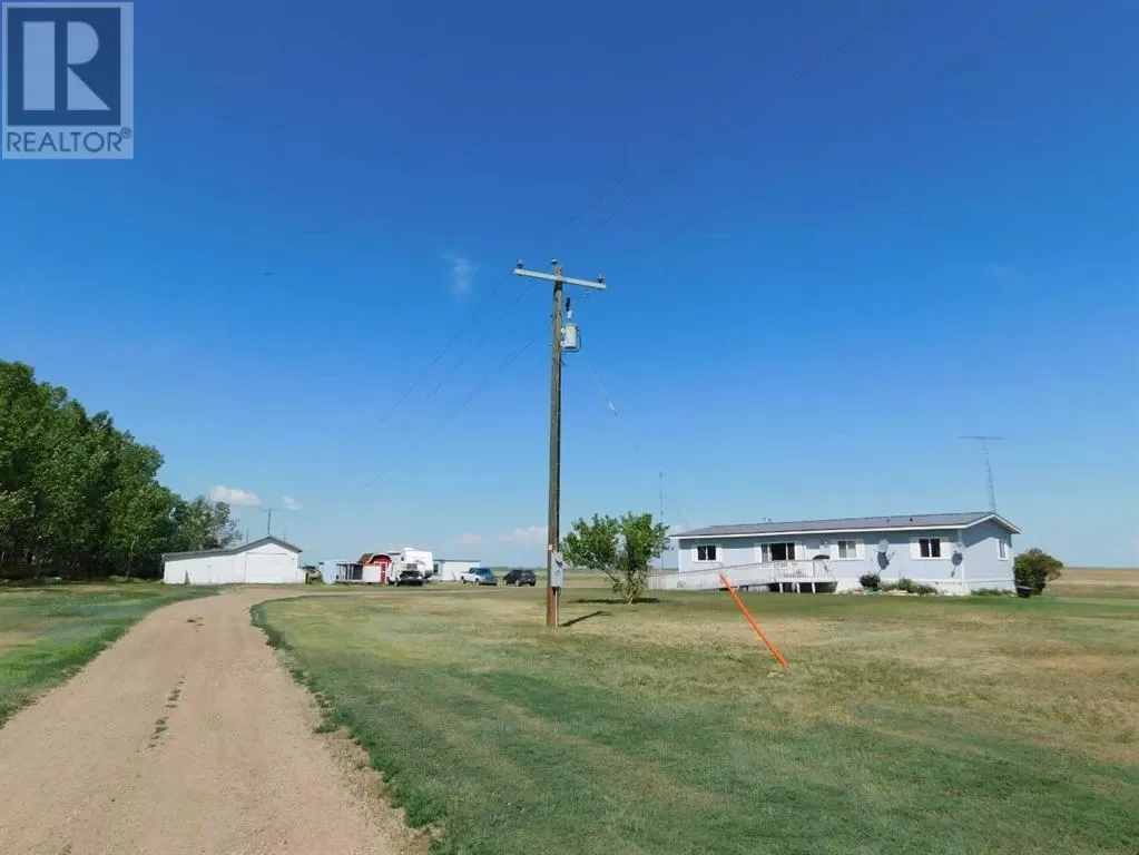 Manufactured Home/Mobile for rent: Blue Sign, 164002 B Hwy 36, Rural Newell, County of, Alberta T0J 2M0