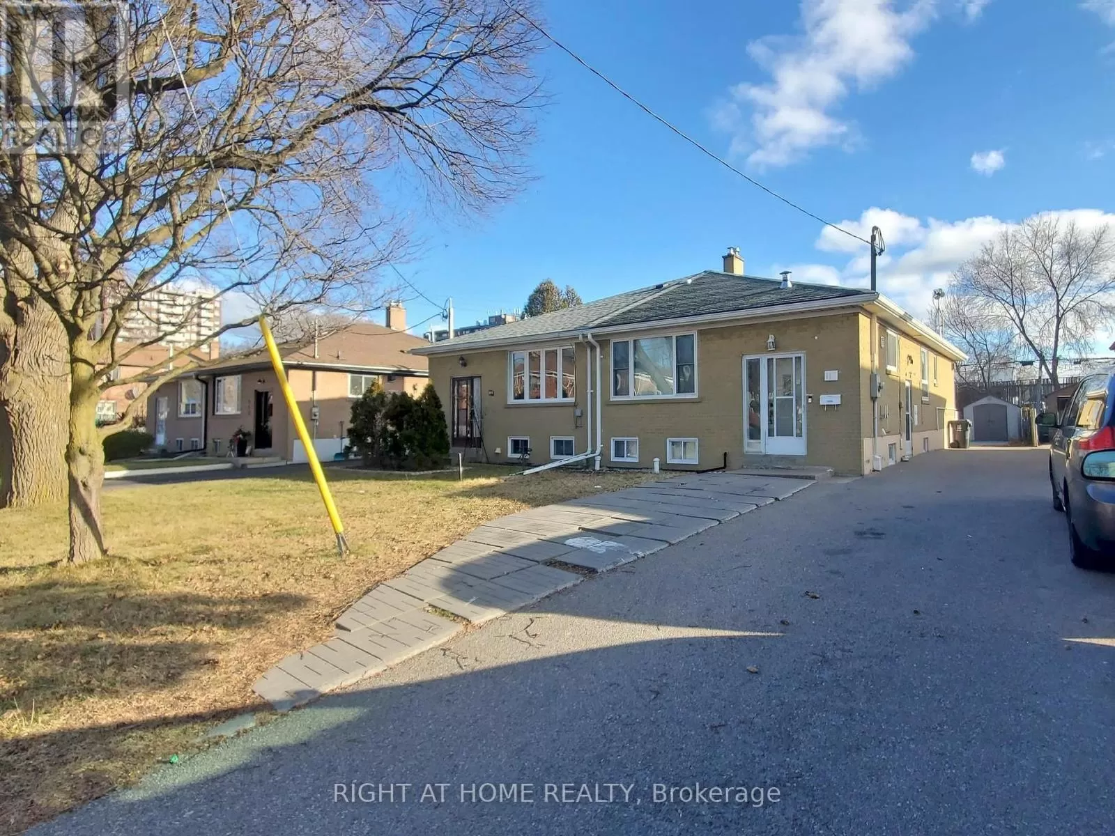 House for rent: Bsmt - 117 Cordella Avenue, Toronto, Ontario M6N 2K1