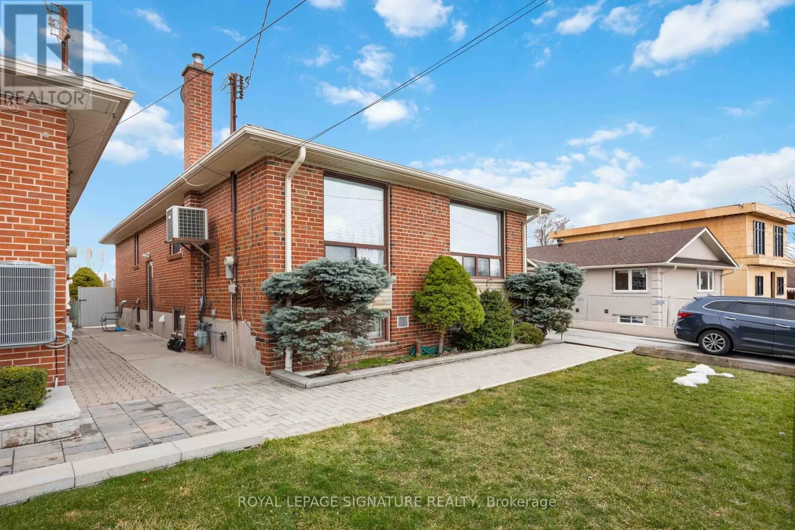House for rent: Bsmt - 65 Whitburn Crescent, Toronto, Ontario M3M 2S5