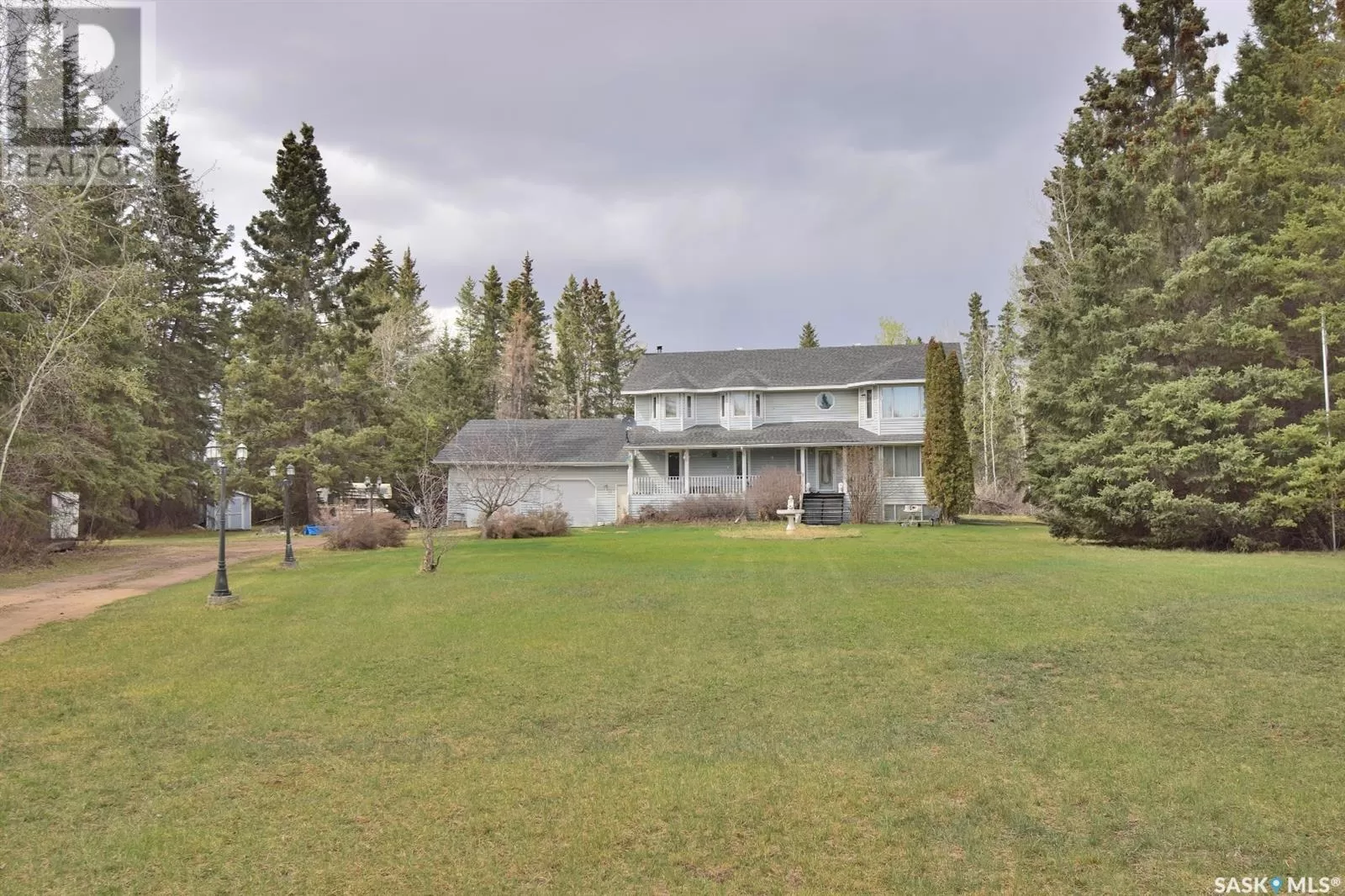 House for rent: Gardener Road Acreage, Buckland Rm No. 491, Saskatchewan S6V 5R2