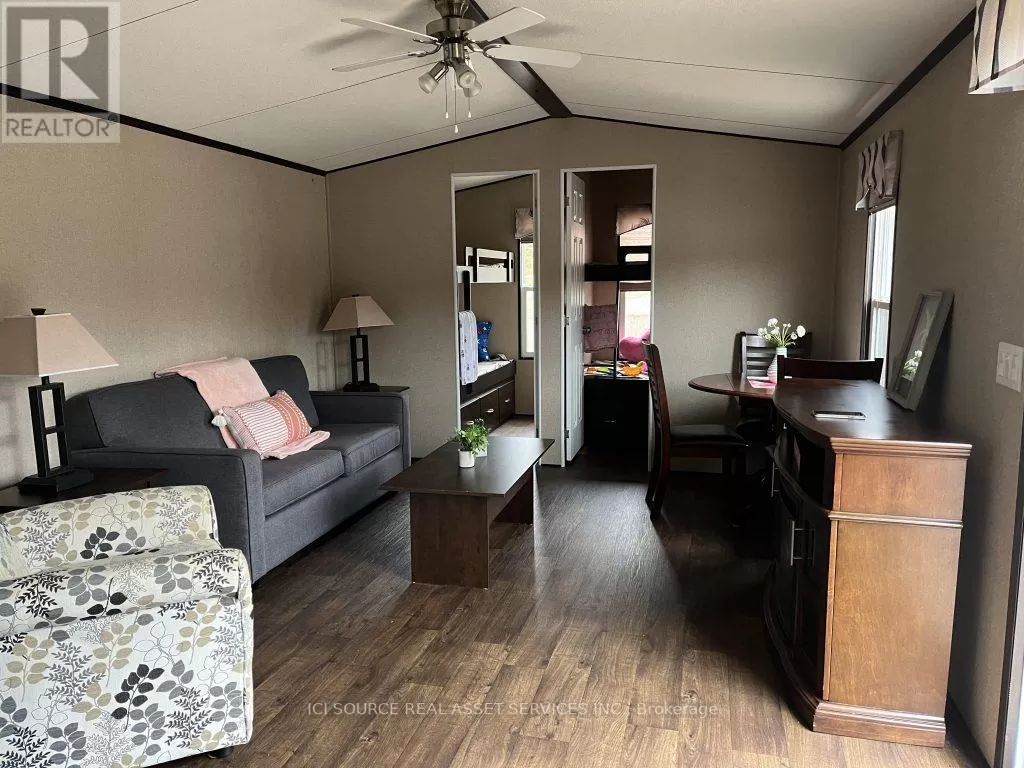 Mobile Home for rent: #lkr052 -1047 Bonnie Lake Camp Rte, Bracebridge, Ontario P1L 1W9