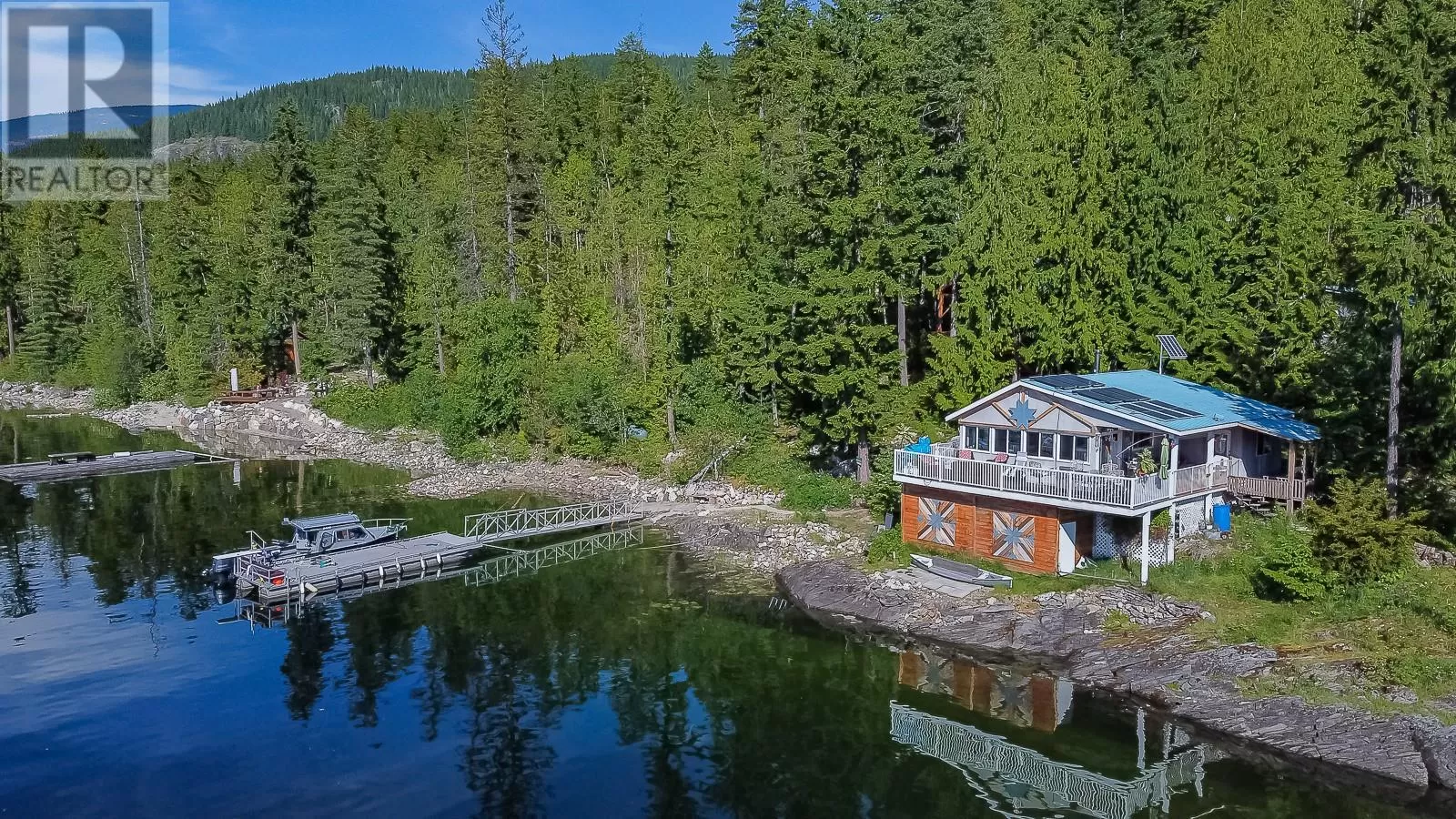 House for rent: Lot 1 Pete Martin Bay, Anstey Arm, British Columbia V0E 2V0