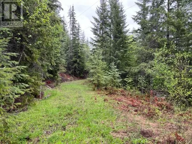 Other for rent: Lot 2 Bischoff Road, Magna Bay, British Columbia V0E 1M7