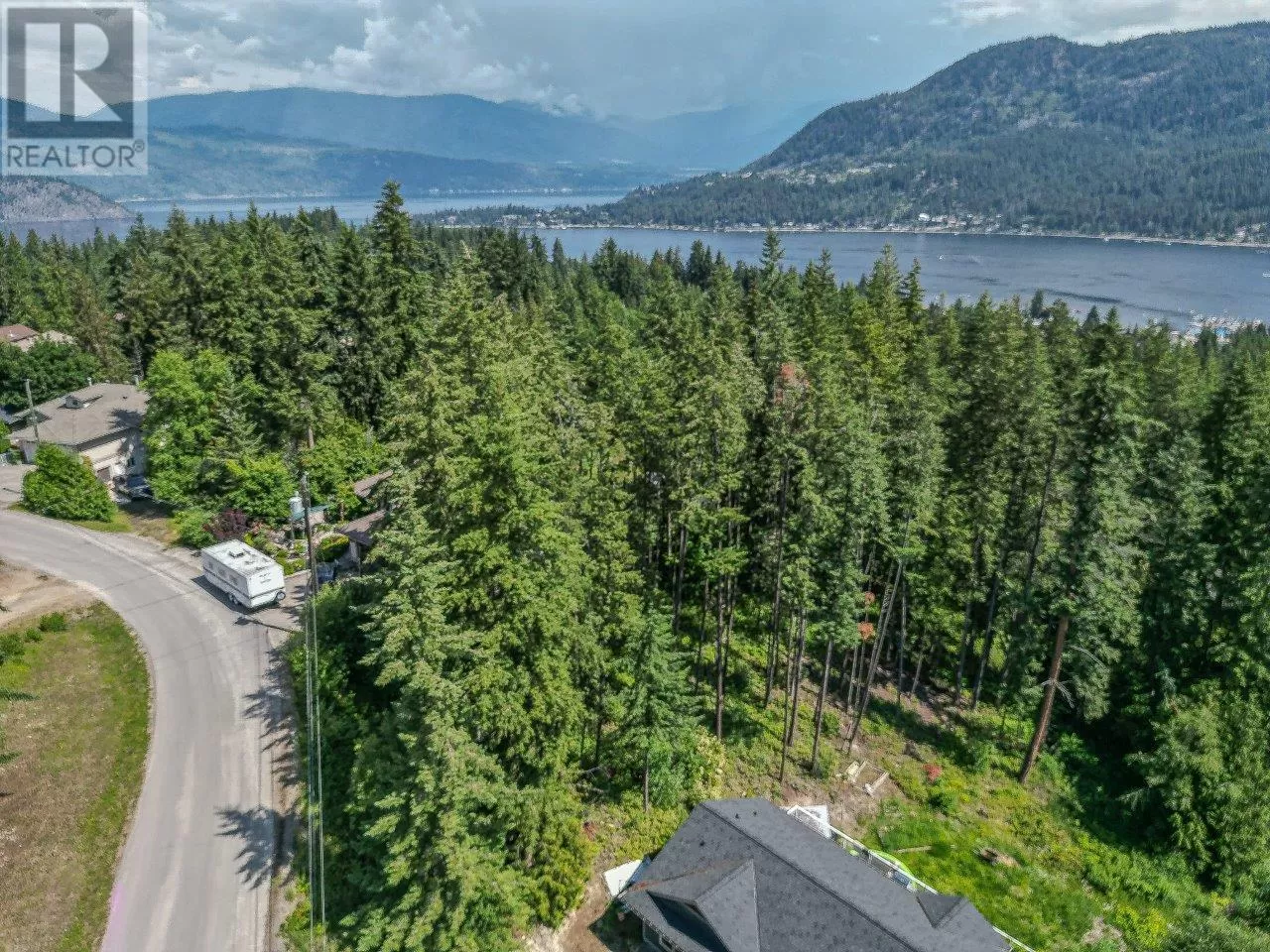 Other for rent: Lot 25 Forest View Place, Blind Bay, British Columbia V0E 1H1