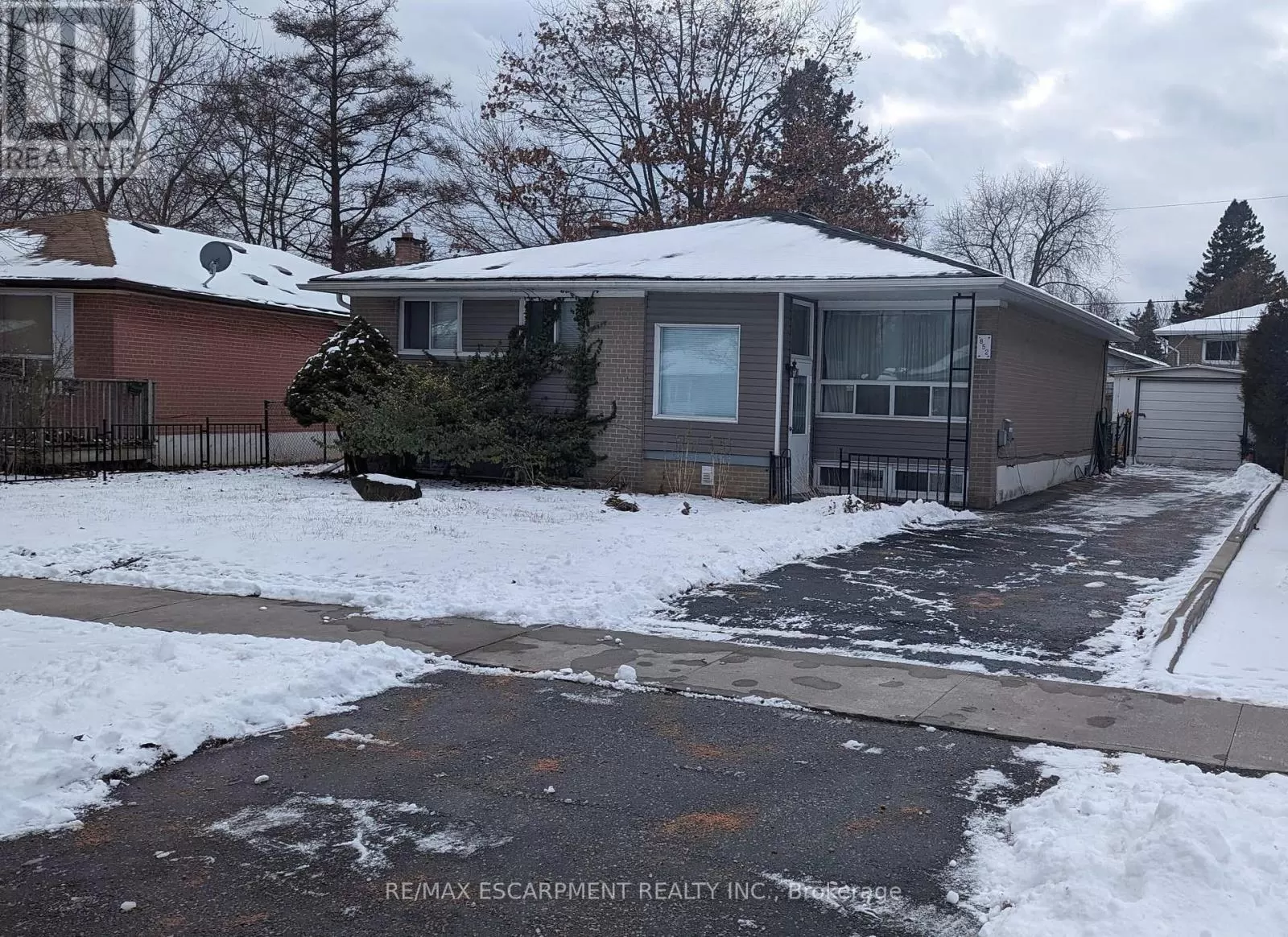 House for rent: #lower -852 Modlin Rd, Pickering, Ontario L1W 1V7