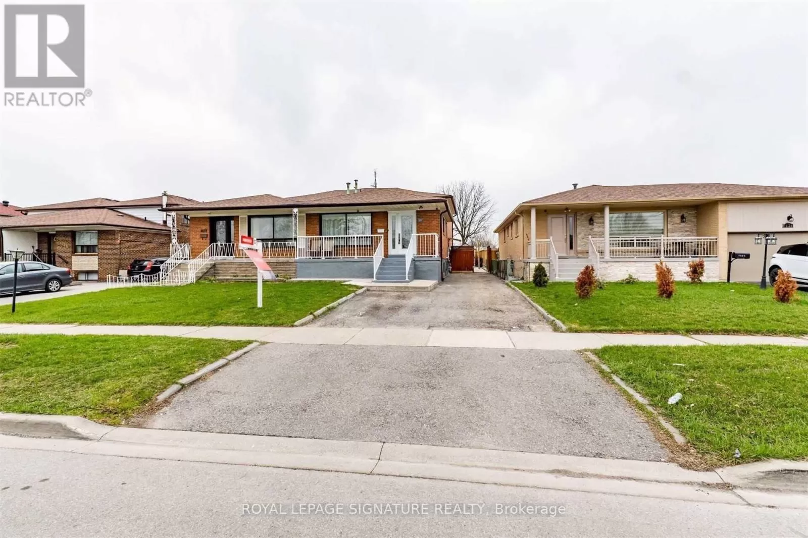 House for rent: Main - 7516 Wrenwood Crescent, Mississauga, Ontario L4T 2V7