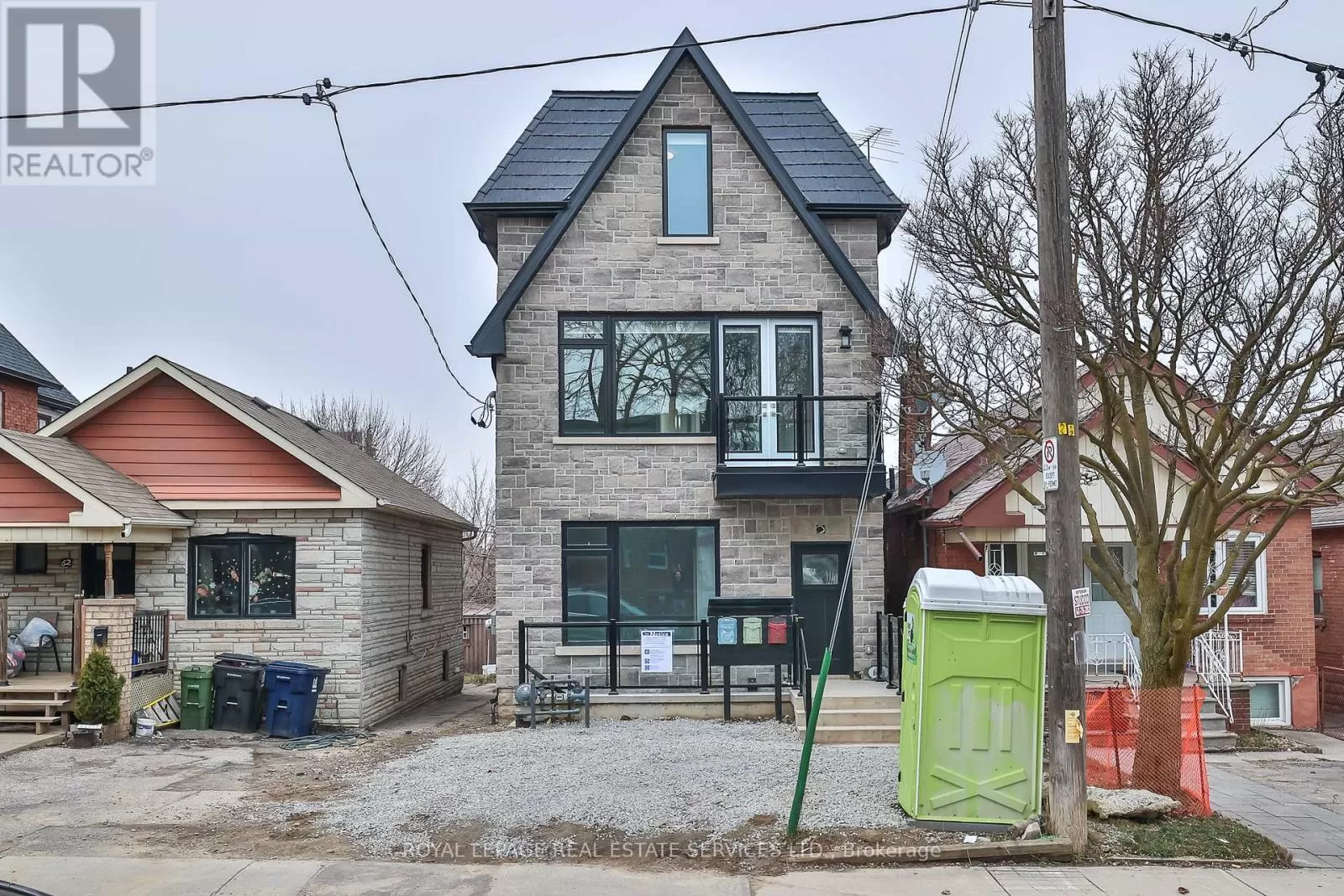 House for rent: Second - 60 Belvidere Avenue, Toronto, Ontario M6C 1P6