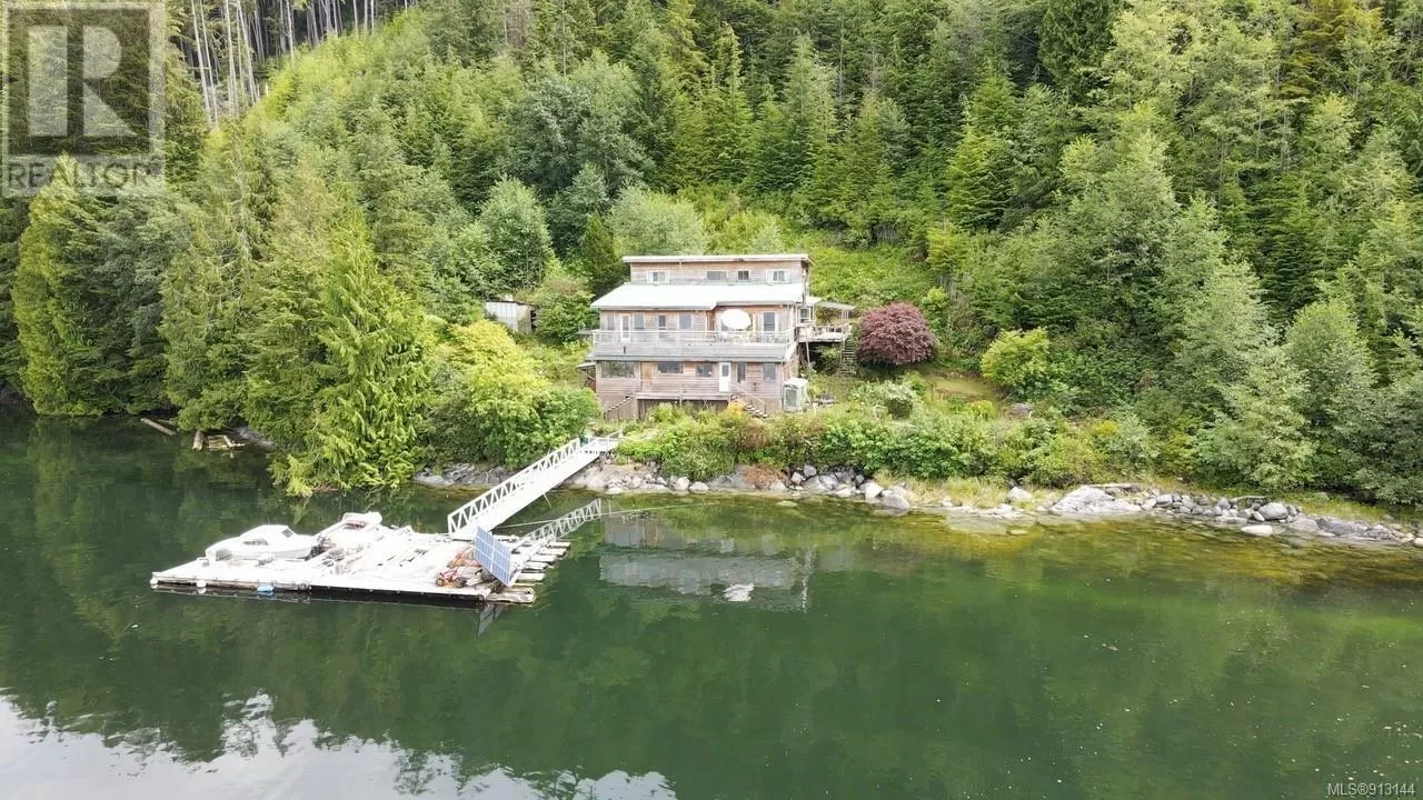 House for rent: Sl 5 Echo Bay, See Remarks, British Columbia V0P 1S0