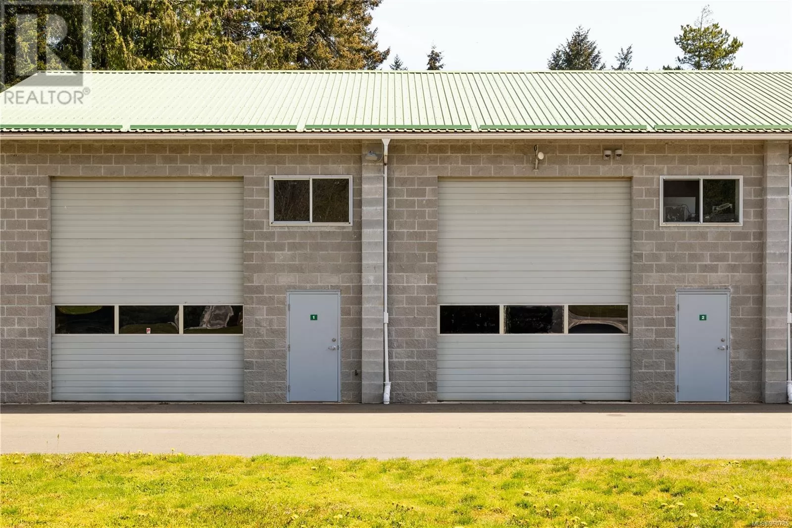 Warehouse for rent: Sl1 & Sl2 1260 Fair Rd, Parksville, British Columbia V9P 2C7