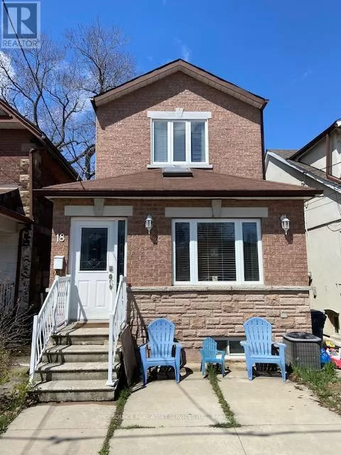 House for rent: Upper - 18 Dentonia Park Avenue, Toronto, Ontario M4C 1W7